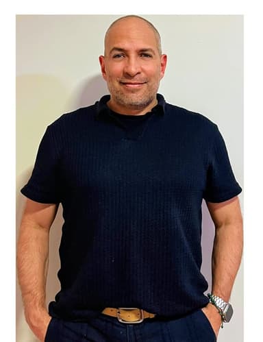Prof. Adriano Conrado Rodrigues